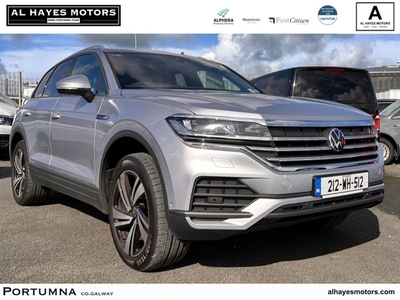 2021 - Volkswagen Touareg Automatic