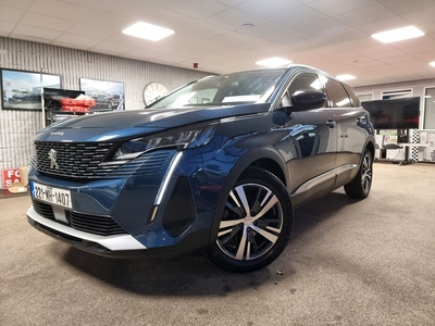 2022 - Peugeot 5008 Manual