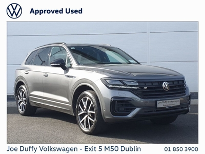 2022 - Volkswagen Touareg Automatic