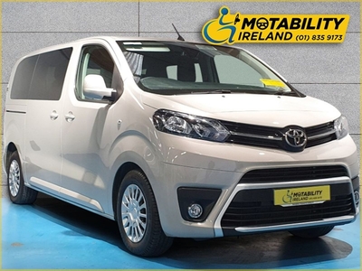 2024 - Toyota Proace Manual