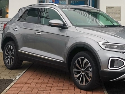 2023 - Volkswagen T-Roc Manual