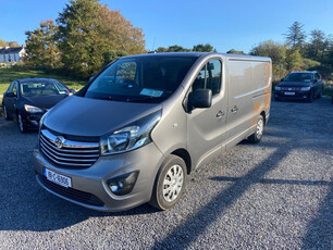 VAUXHALL VIVARO