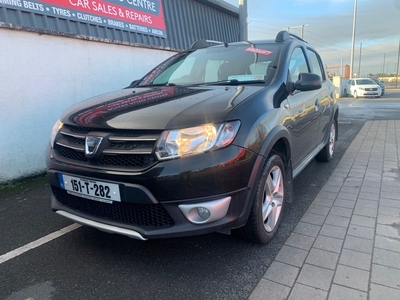 2015 - Dacia Sandero Manual