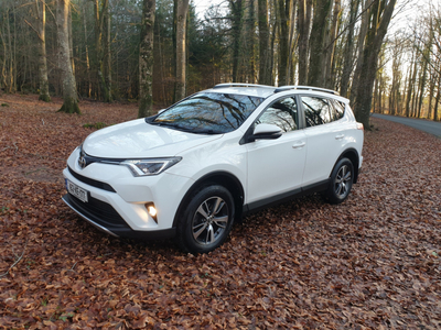 2016 (162) Toyota Rav4