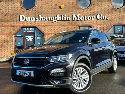 2021 (211) Volkswagen T-Roc