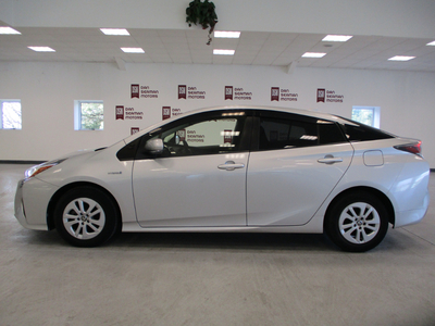 2016 (162) Toyota Prius