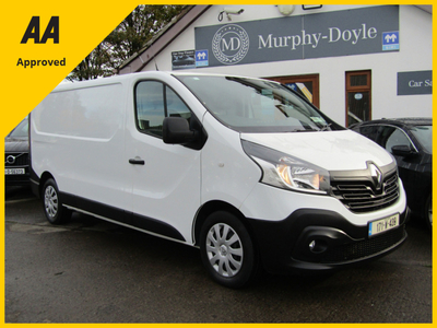 2017 (171) Renault Trafic