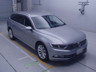 2018 (181) Volkswagen Passat