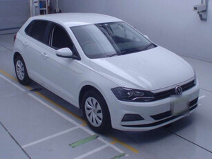 2021 (212) Volkswagen Polo