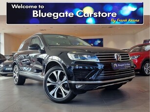 2017 (171) Volkswagen Touareg