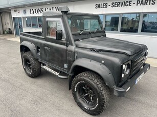 1996 - Land Rover Defender ---