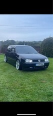 2002 - Volkswagen Golf ---