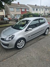 2006 - Renault Clio Manual