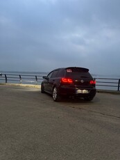 2009 - Volkswagen Golf ---