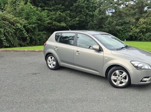 2010 - Kia Ceed ---