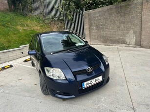 2010 - Toyota Auris Manual