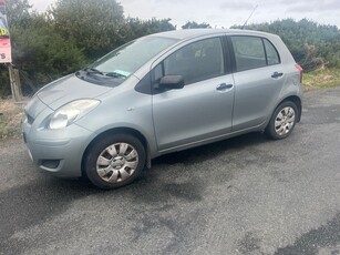 2010 - Toyota Yaris ---