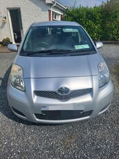 2010 - Toyota Yaris Manual