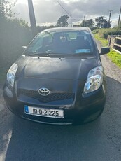 2010 - Toyota Yaris Manual