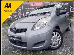 2010 - Toyota Yaris Manual