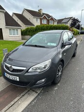 2010 - Vauxhall Astra ---