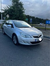 2010 - Vauxhall Astra ---