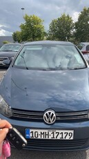 2010 - Volkswagen Golf ---