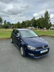 2010 - Volkswagen Polo Manual