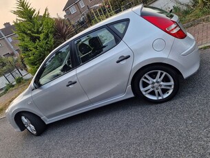 2011 - Hyundai i30 Manual