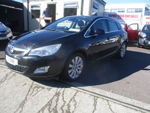 2011 - Opel Astra Manual