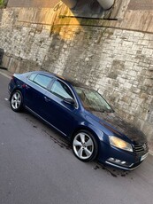 2011 - Volkswagen Passat Manual