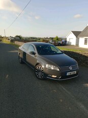 2011 - Volkswagen Passat Manual