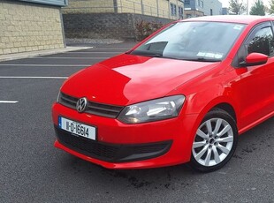 2011 - Volkswagen Polo Manual