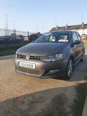 2011 - Volkswagen Polo Manual