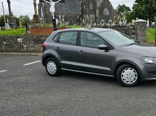 2011 - Volkswagen Polo Manual