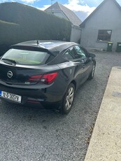 2012 - Opel Astra Manual