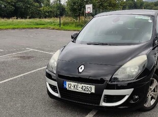 2012 - Renault Scenic Manual