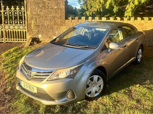 2012 - Toyota Avensis Manual