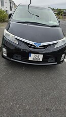 2012 - Toyota Estima ---