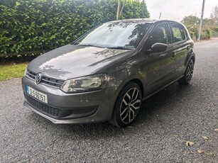 2012 - Volkswagen Polo Manual