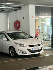 2013 - Hyundai i40 Manual