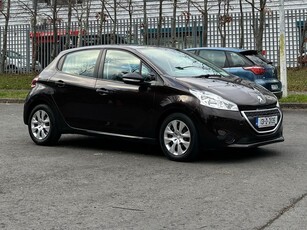 2013 - Peugeot 208 Manual