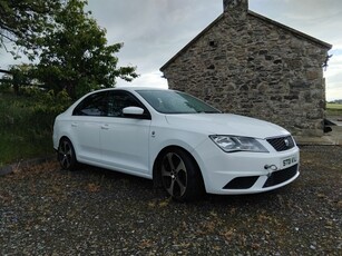 2013 - SEAT Toledo Manual