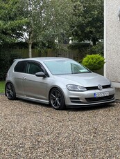 2013 - Volkswagen Golf Manual