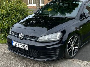 2013 - Volkswagen Golf Manual