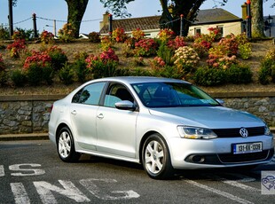 2013 - Volkswagen Jetta Manual