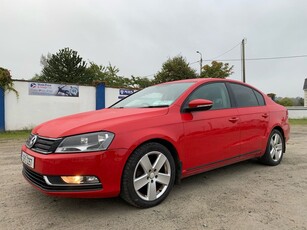 2013 - Volkswagen Passat Manual