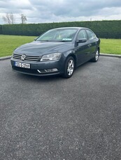 2013 - Volkswagen Passat Manual