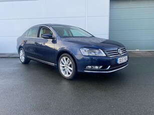 2013 - Volkswagen Passat Manual