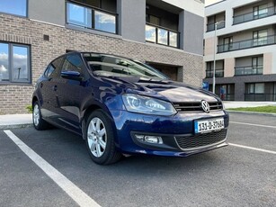 2013 - Volkswagen Polo Manual